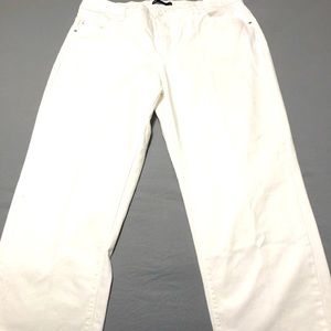 Lee Riders Size 18M NWOT White jeans in perfect shape